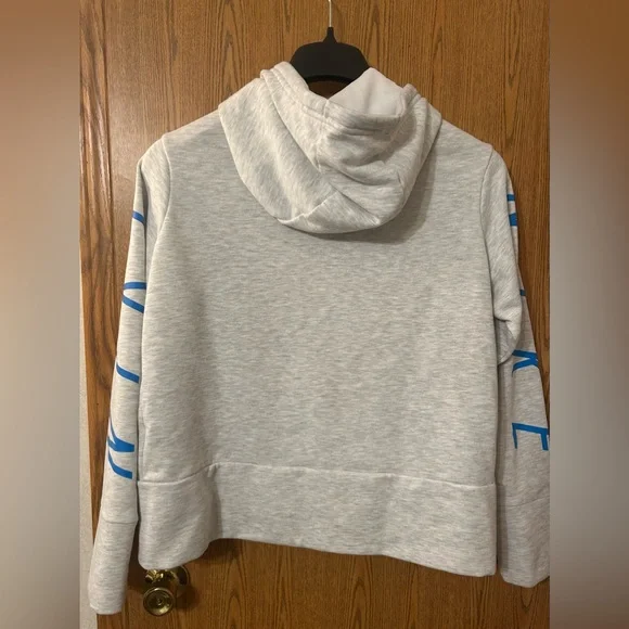 Nike Super Soft Graphic Hoodie - Picture 7 of 7